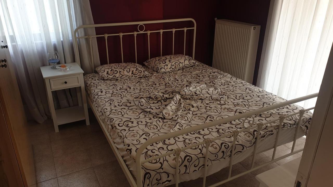 Gouris Appartements Nea Kallikrateia Exterior photo